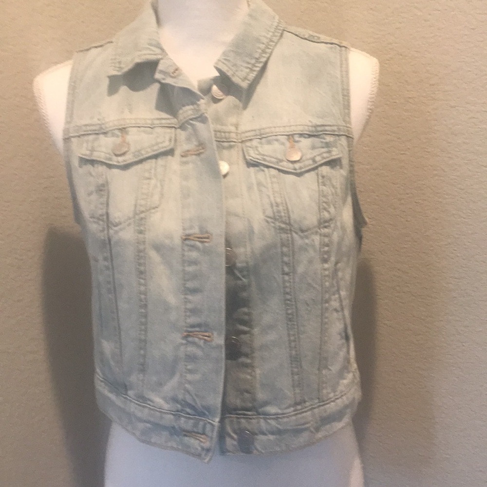Old Navy Cropped Denim Vest